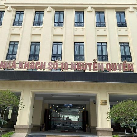 NguyẽN QuyèN Hotel Hanoi Exterior photo