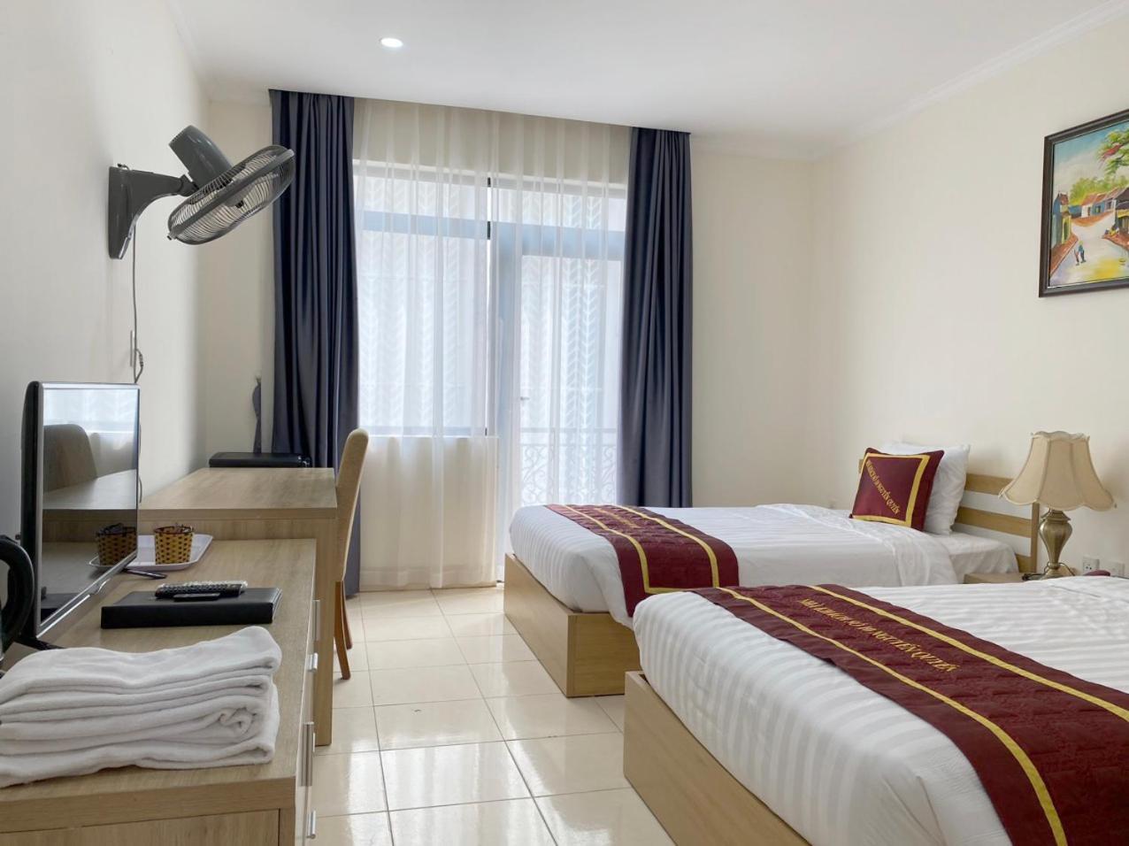 NguyẽN QuyèN Hotel Hanoi Exterior photo