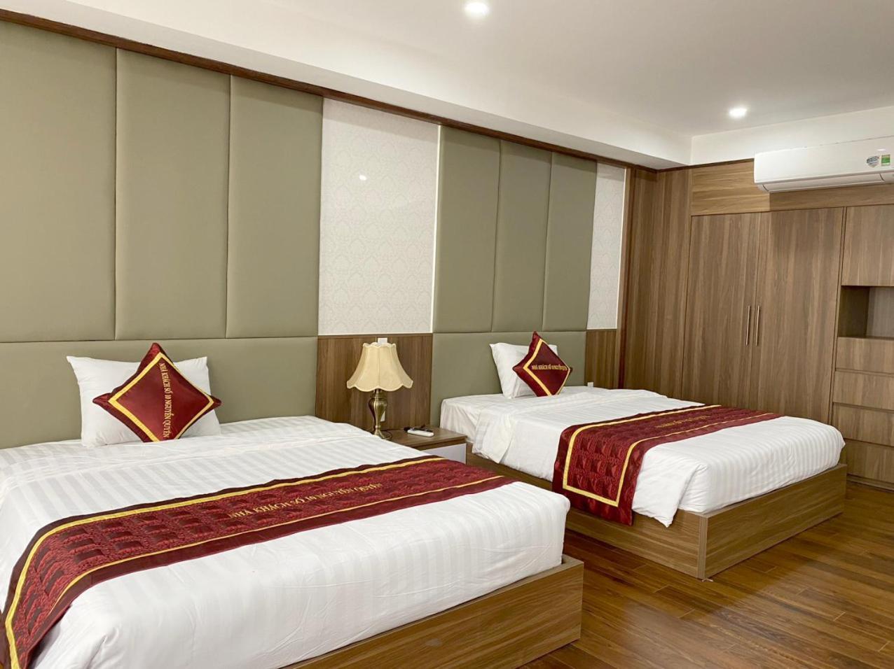 NguyẽN QuyèN Hotel Hanoi Exterior photo