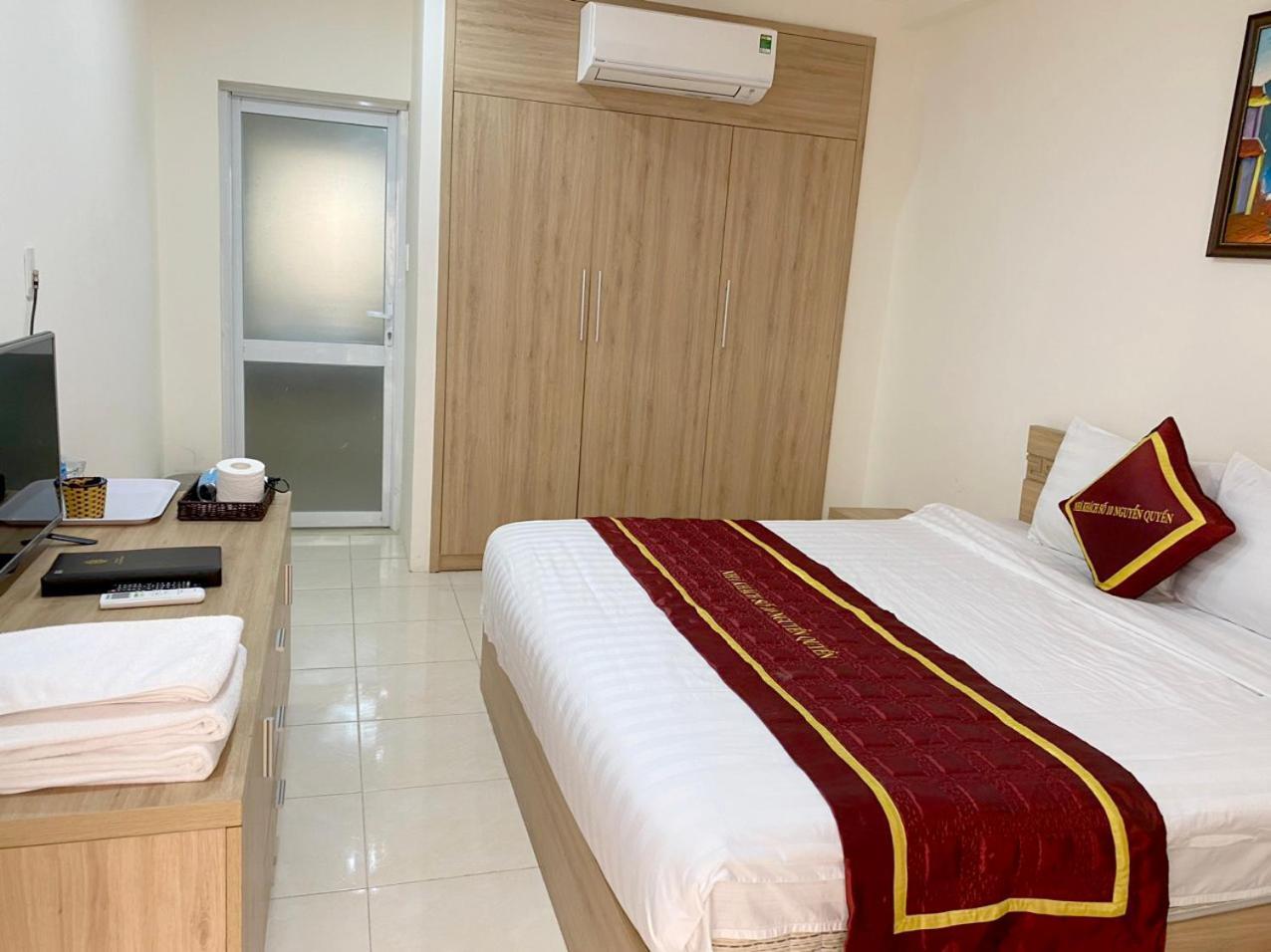 NguyẽN QuyèN Hotel Hanoi Exterior photo